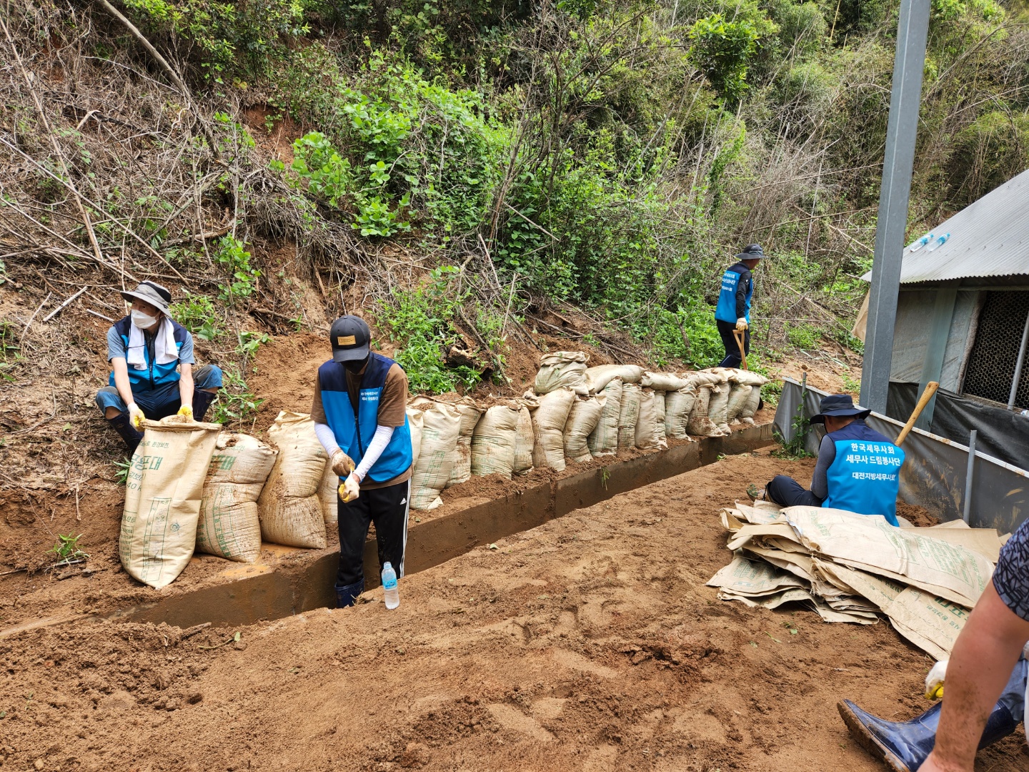 Ŭ���Ͻø� ����ũ���� �̹����� �������ϴ�