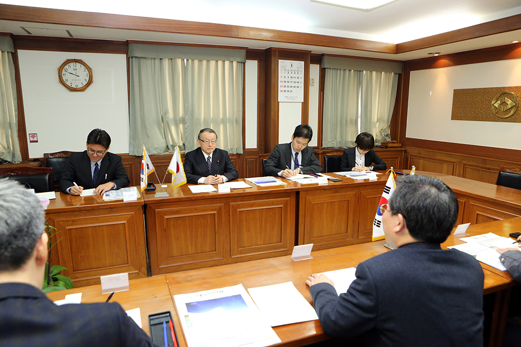 Ŭ���Ͻø� ����ũ���� �̹����� �������ϴ�