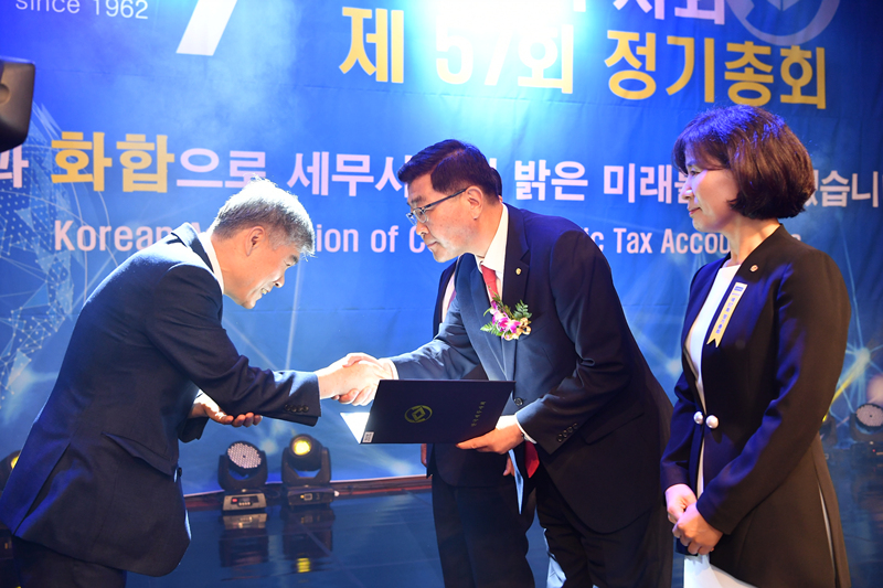 Ŭ���Ͻø� ����ũ���� �̹����� �������ϴ�