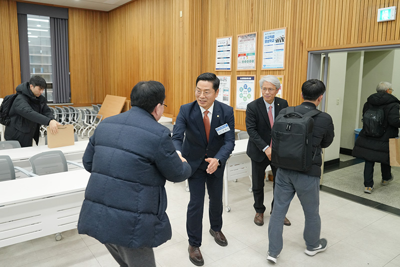 Ŭ���Ͻø� ����ũ���� �̹����� �������ϴ�