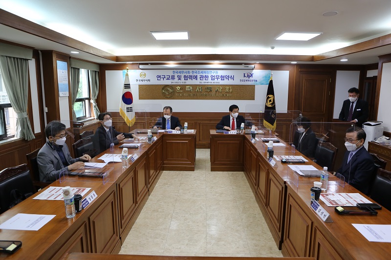 Ŭ���Ͻø� ����ũ���� �̹����� �������ϴ�