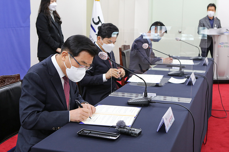 Ŭ���Ͻø� ����ũ���� �̹����� �������ϴ�