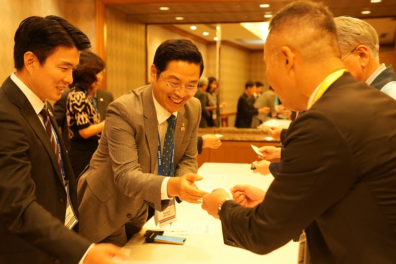 Ŭ���Ͻø� ����ũ���� �̹����� �������ϴ�