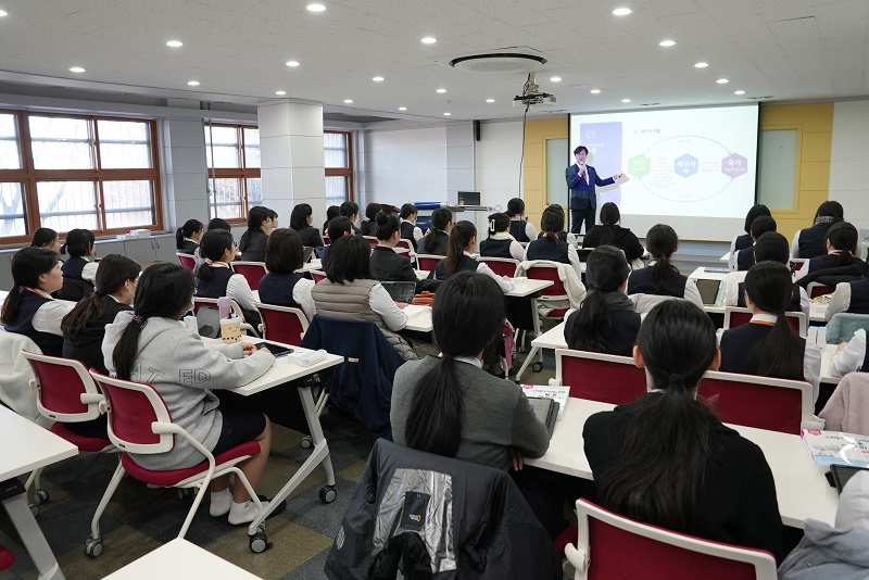 Ŭ���Ͻø� ����ũ���� �̹����� �������ϴ�