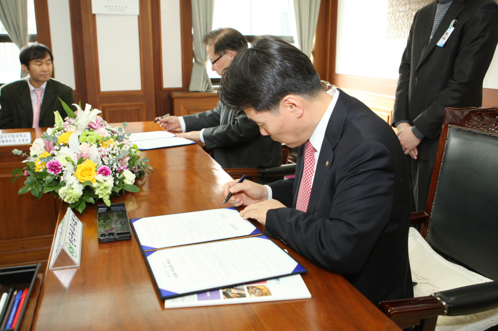 Ŭ���Ͻø� ����ũ���� �̹����� �������ϴ�